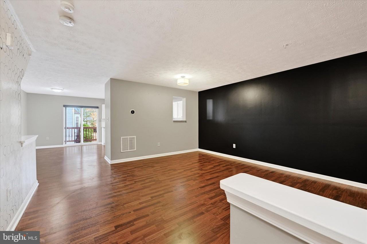 304 Dark Star Way - Photo 2 of 17