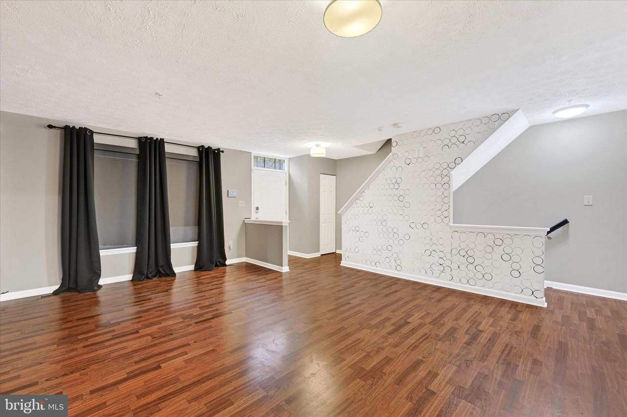 304 Dark Star Way - Photo 3 of 17