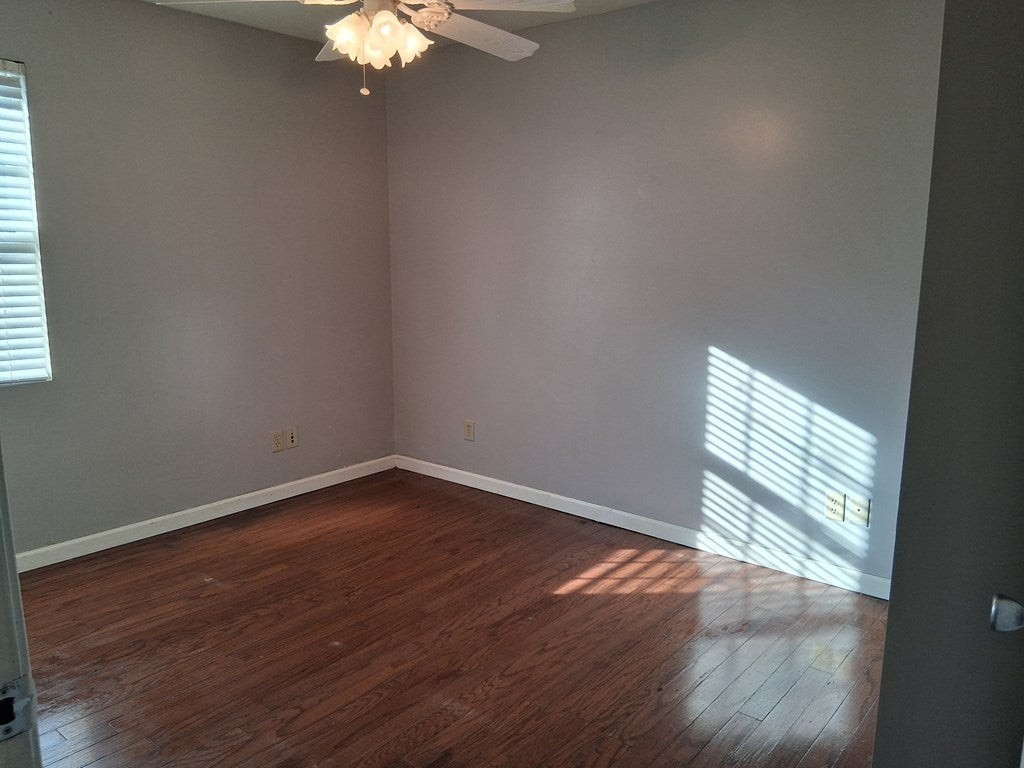 208 North Bullard Street - Photo 3 of 6