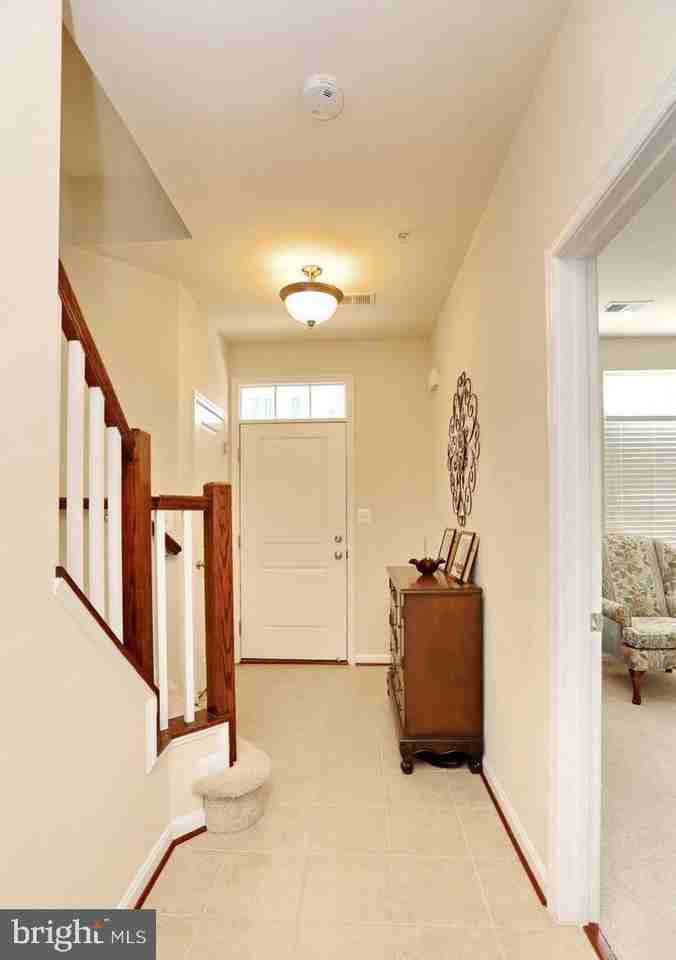 35 Derby Dr - Photo 6 of 50