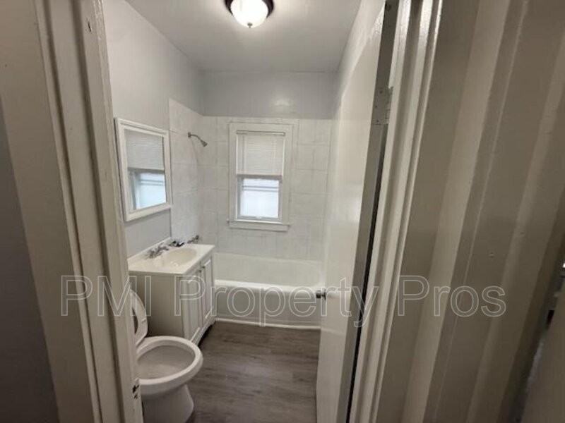 3225 N 27th St - Photo 3 of 8