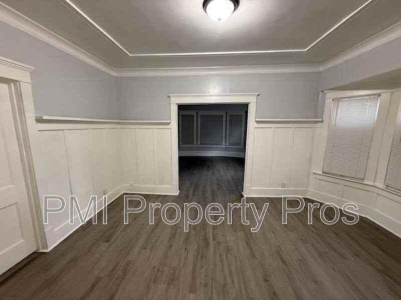 3225 N 27th St - Photo 4 of 8