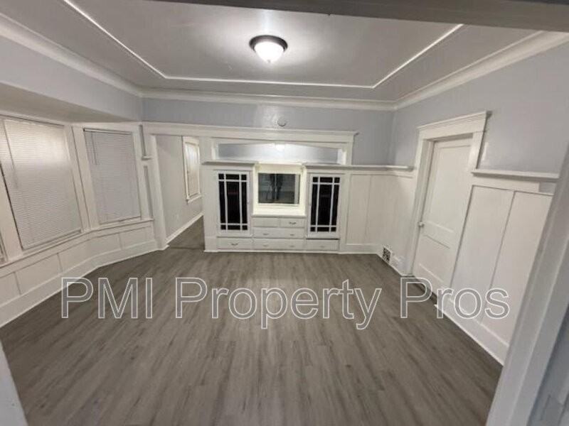 3225 N 27th St - Photo 5 of 8