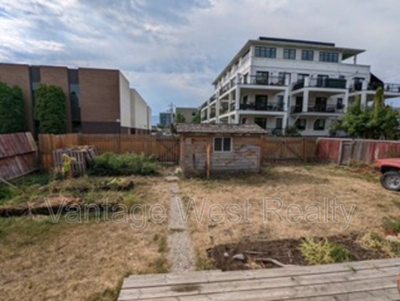 481 Wardlaw Avenue - Photo 2 of 7