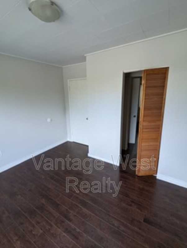 481 Wardlaw Avenue - Photo 4 of 7