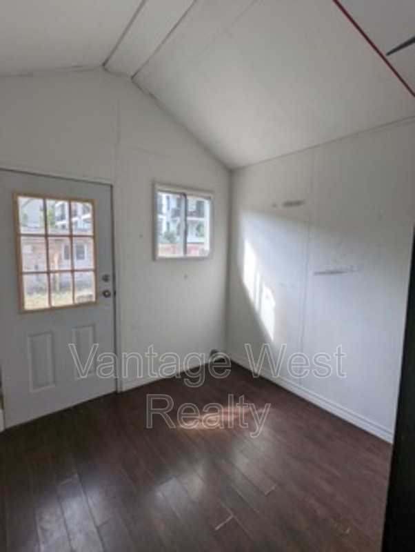 481 Wardlaw Avenue - Photo 7 of 7