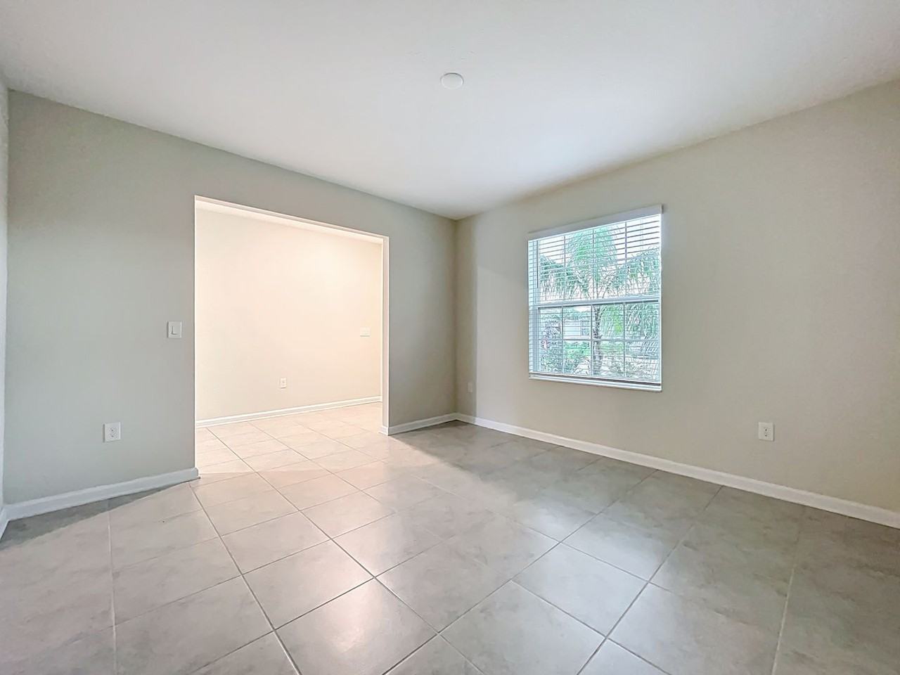 16436 Fernridge Street - Photo 5 of 50