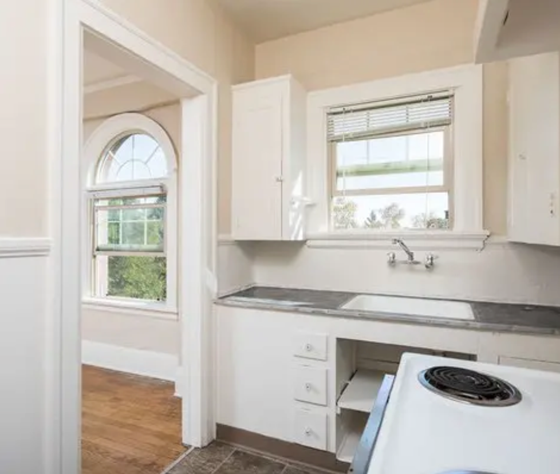 4929 SE Hawthorne Blvd. - Photo 5 of 10