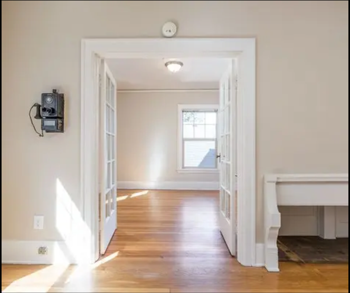 4929 SE Hawthorne Blvd. - Photo 6 of 10