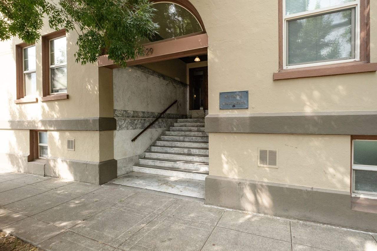 4929 SE Hawthorne Blvd. - Photo 7 of 10