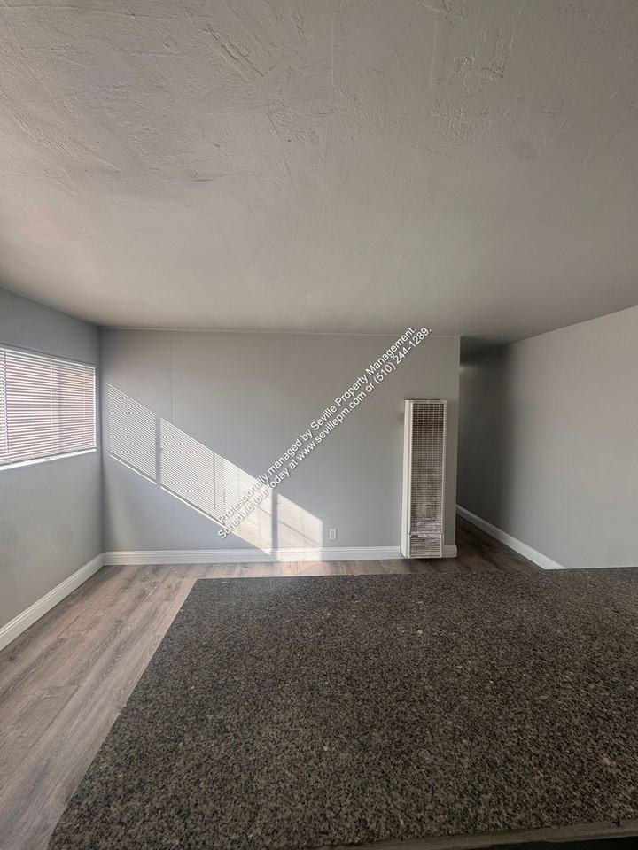 8656 Macarthur Boulevard - Photo 4 of 25