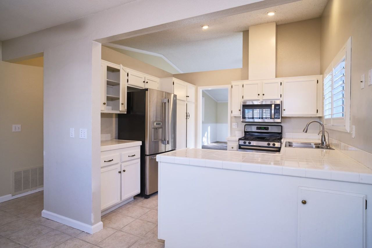 2506 Santa Rosa Street - Photo 4 of 22