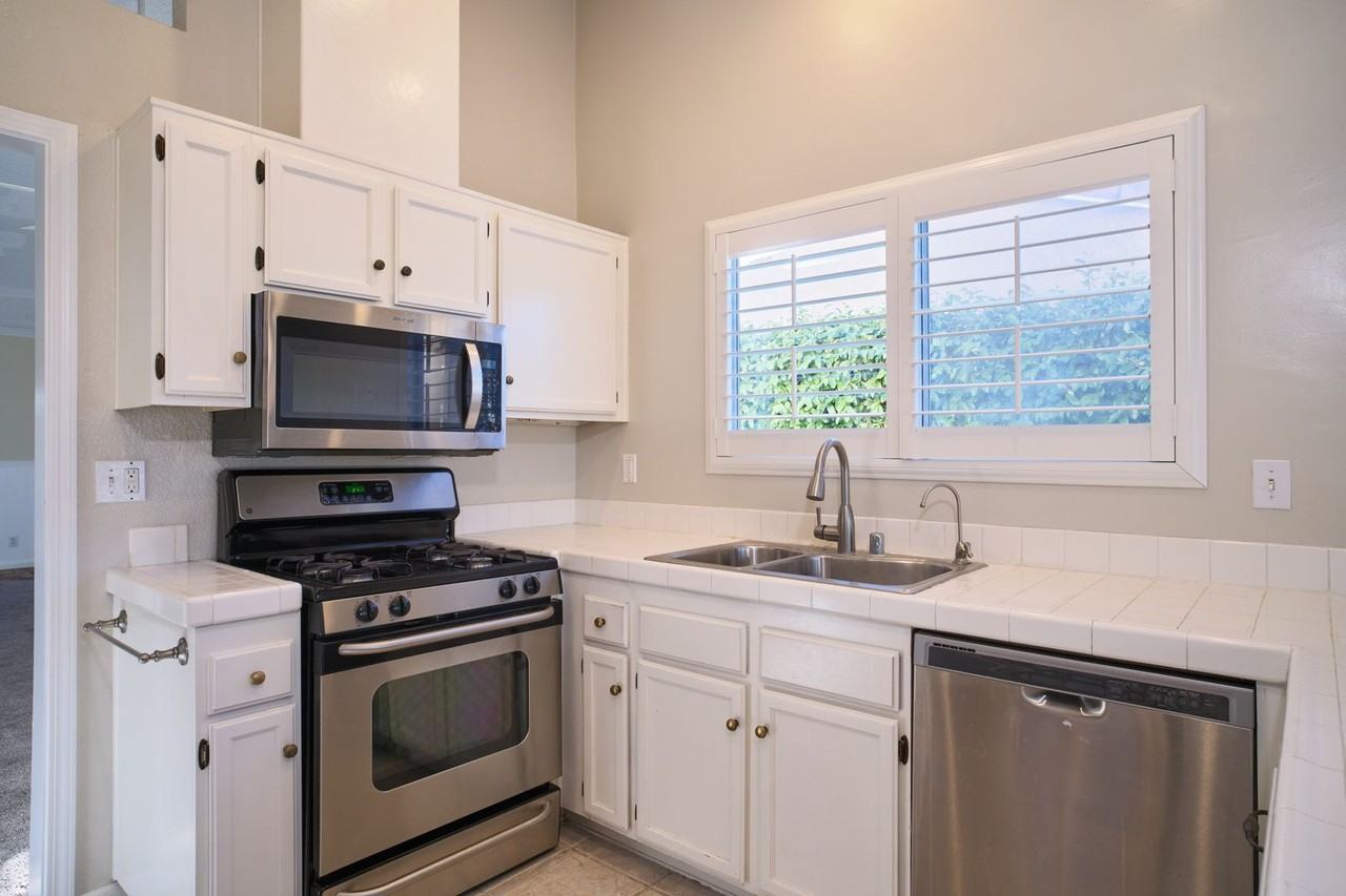 2506 Santa Rosa Street - Photo 5 of 22