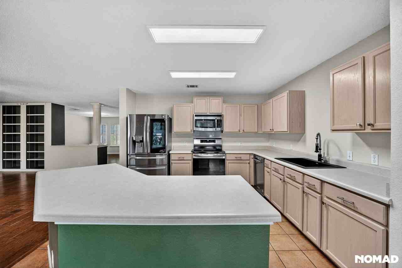 4504 Moose Dr - Photo 3 of 29