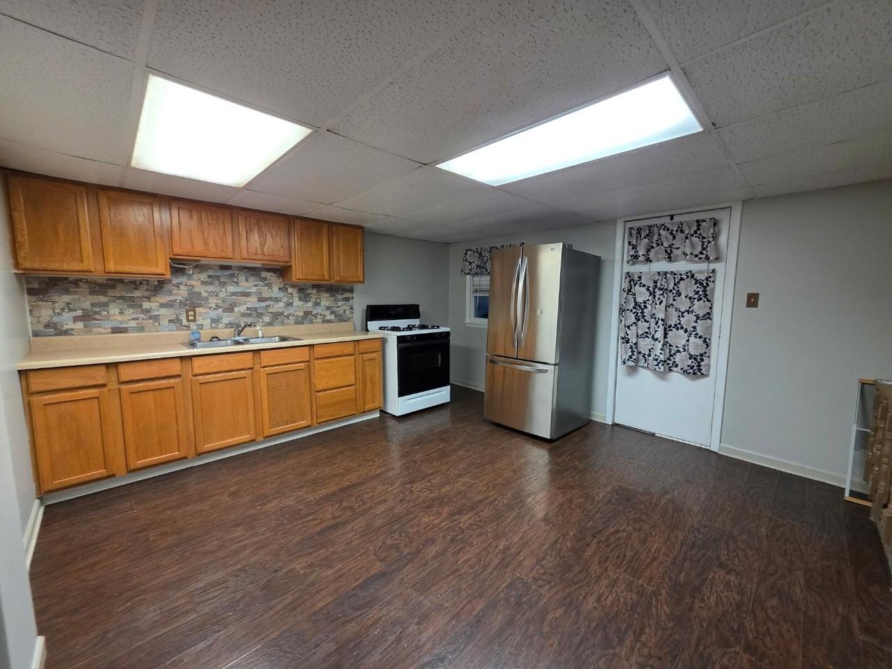 218 West Horner Street - Photo 2 of 17