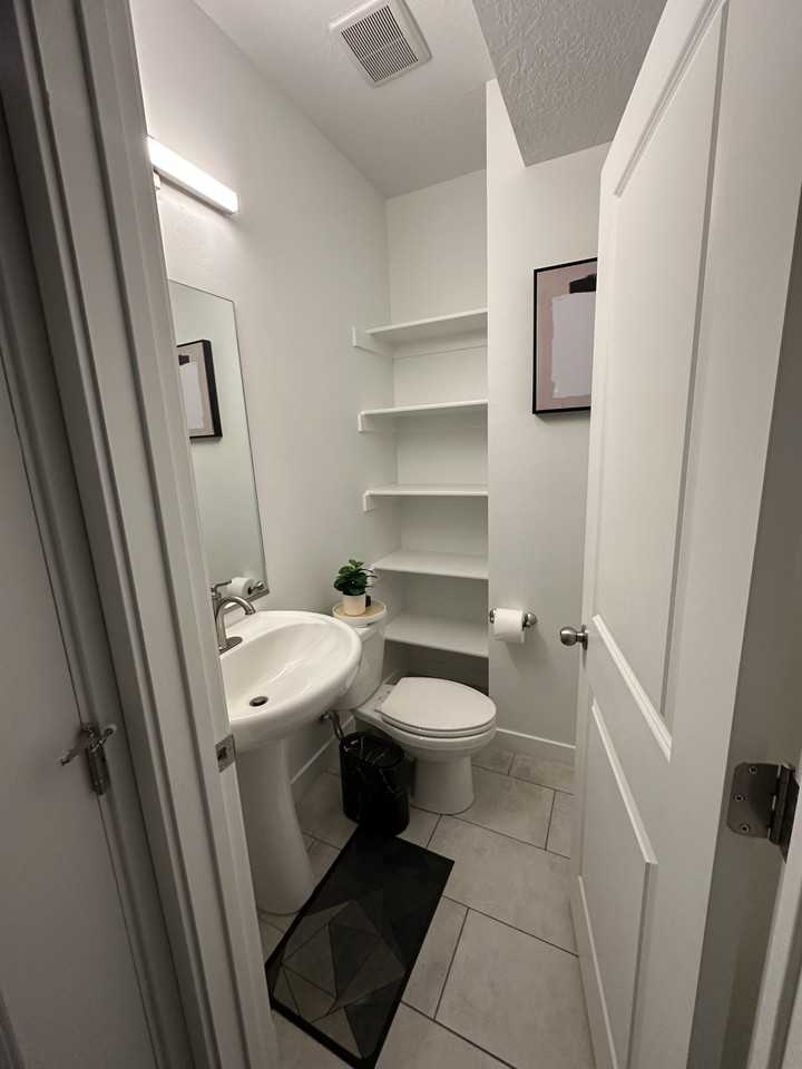 7083 W South Jordan Pkwy - Photo 2 of 10