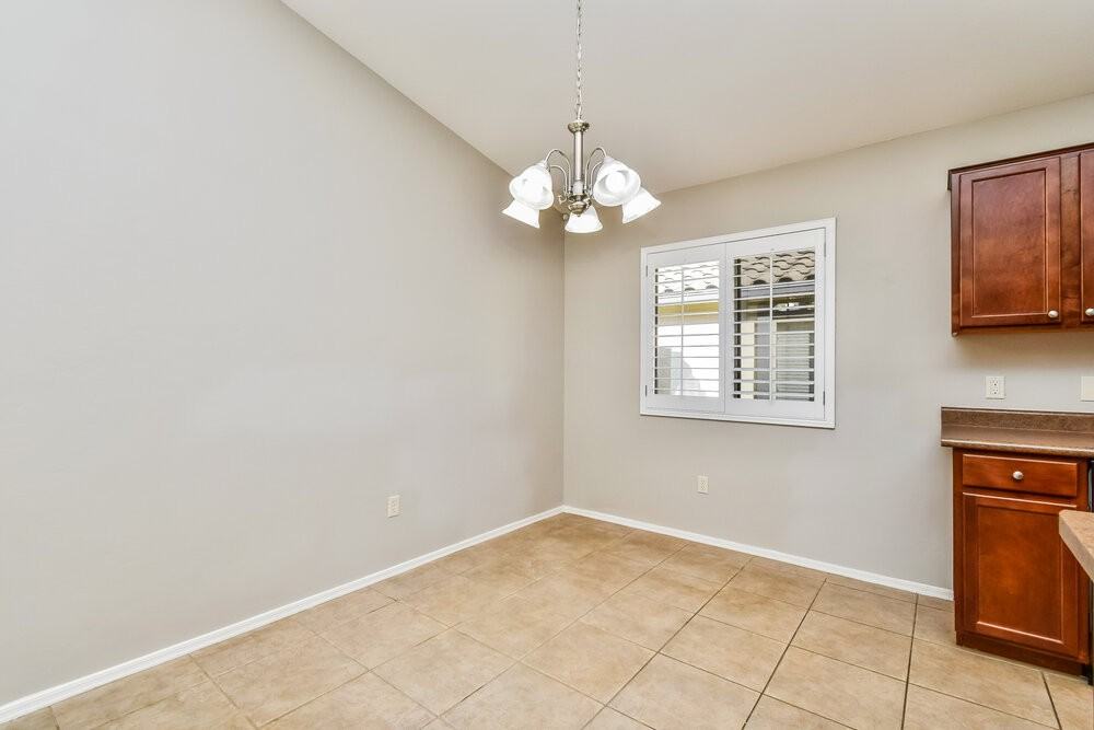 624 W Calle Marojo - Photo 4 of 16