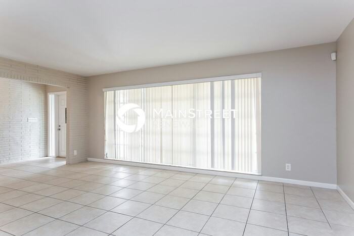 1461 Wyndcliff Drive - Photo 5 of 15