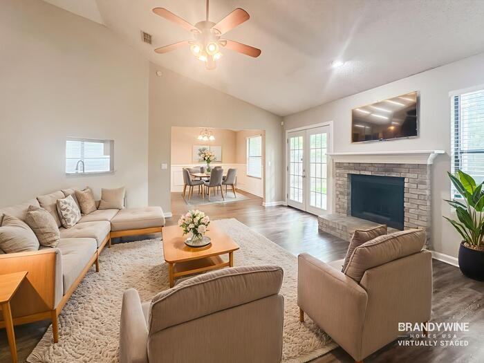 3847 English Colony Dr N - Photo 3 of 17