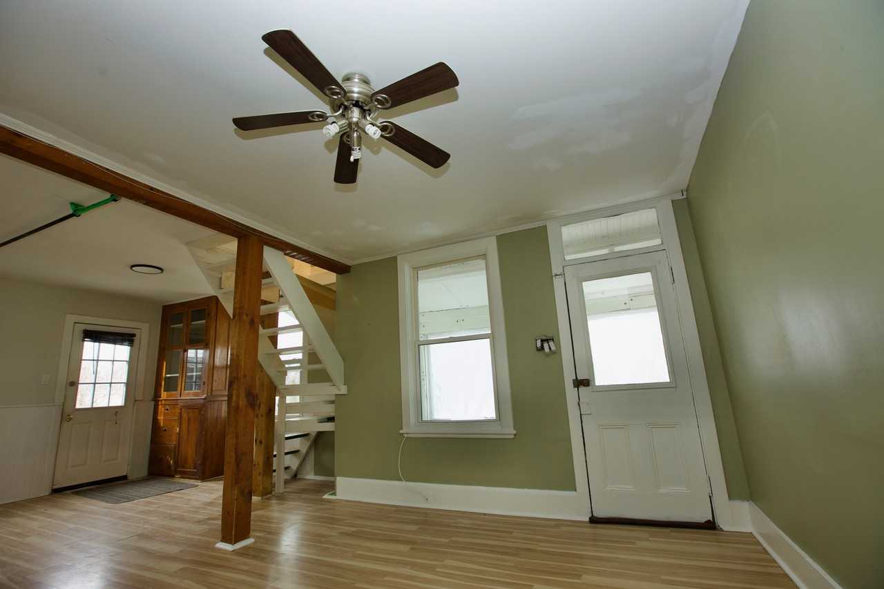 156 Raglan Road - Photo 3 of 10