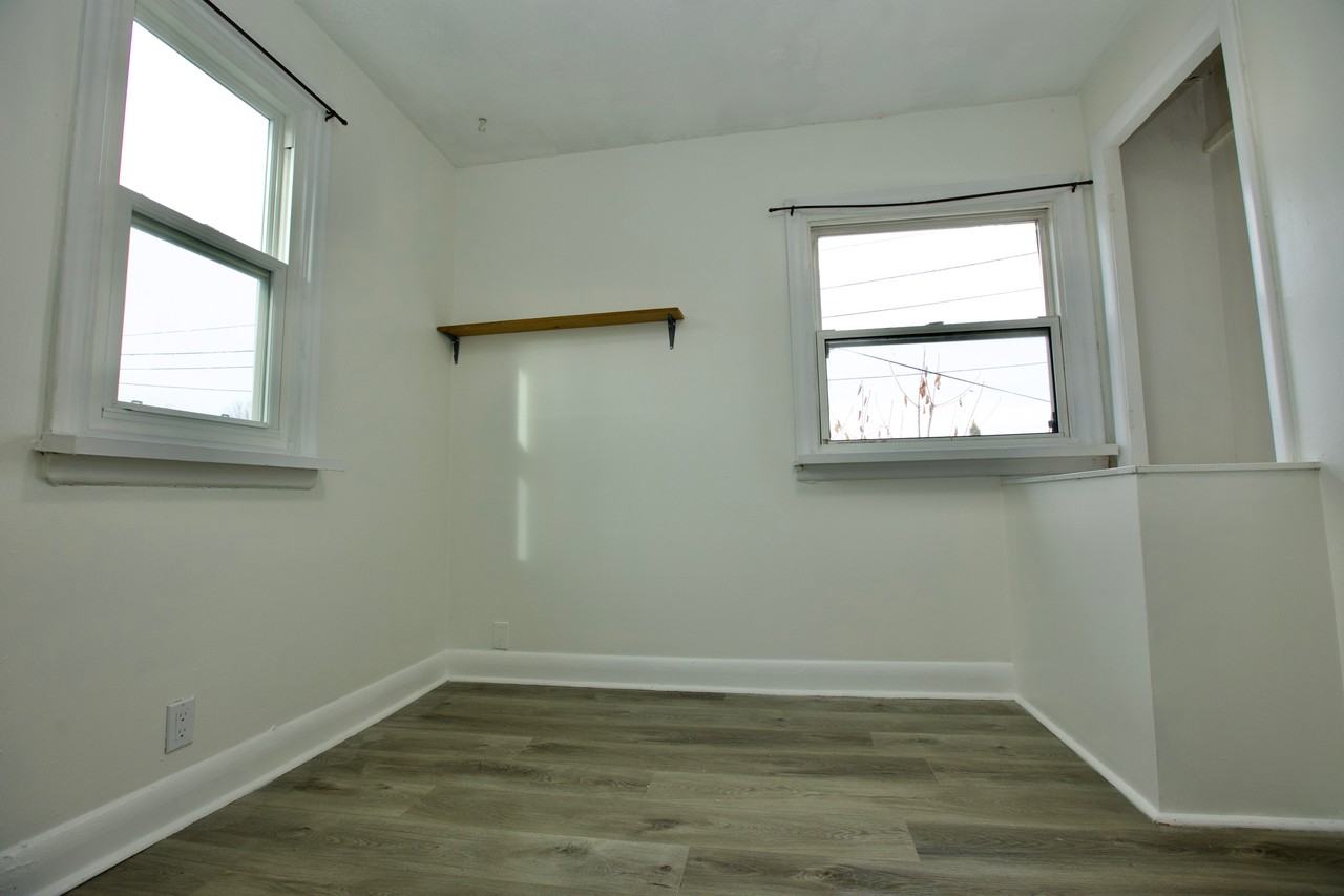 156 Raglan Road - Photo 4 of 10
