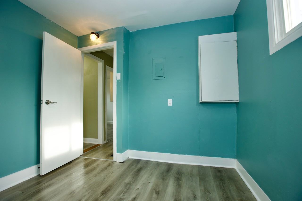 156 Raglan Road - Photo 5 of 10