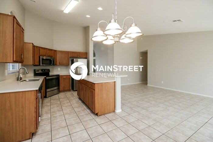 8531 W Vernon Ave - Photo 3 of 16