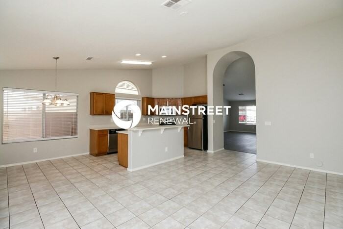 8531 W Vernon Ave - Photo 4 of 16