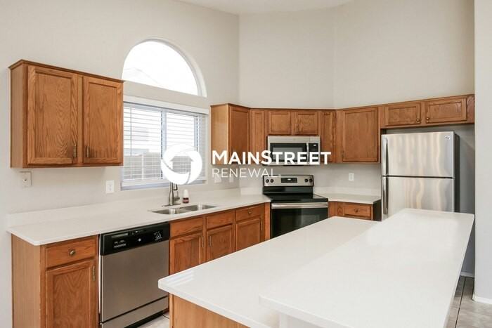 8531 W Vernon Ave - Photo 5 of 16