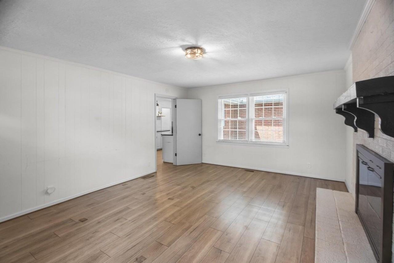 1416 Two Notch Rd Se - Photo 5 of 28