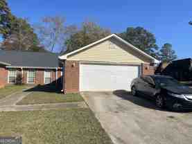 2611 Country Trace Southeast #B - Photo 1 of 1