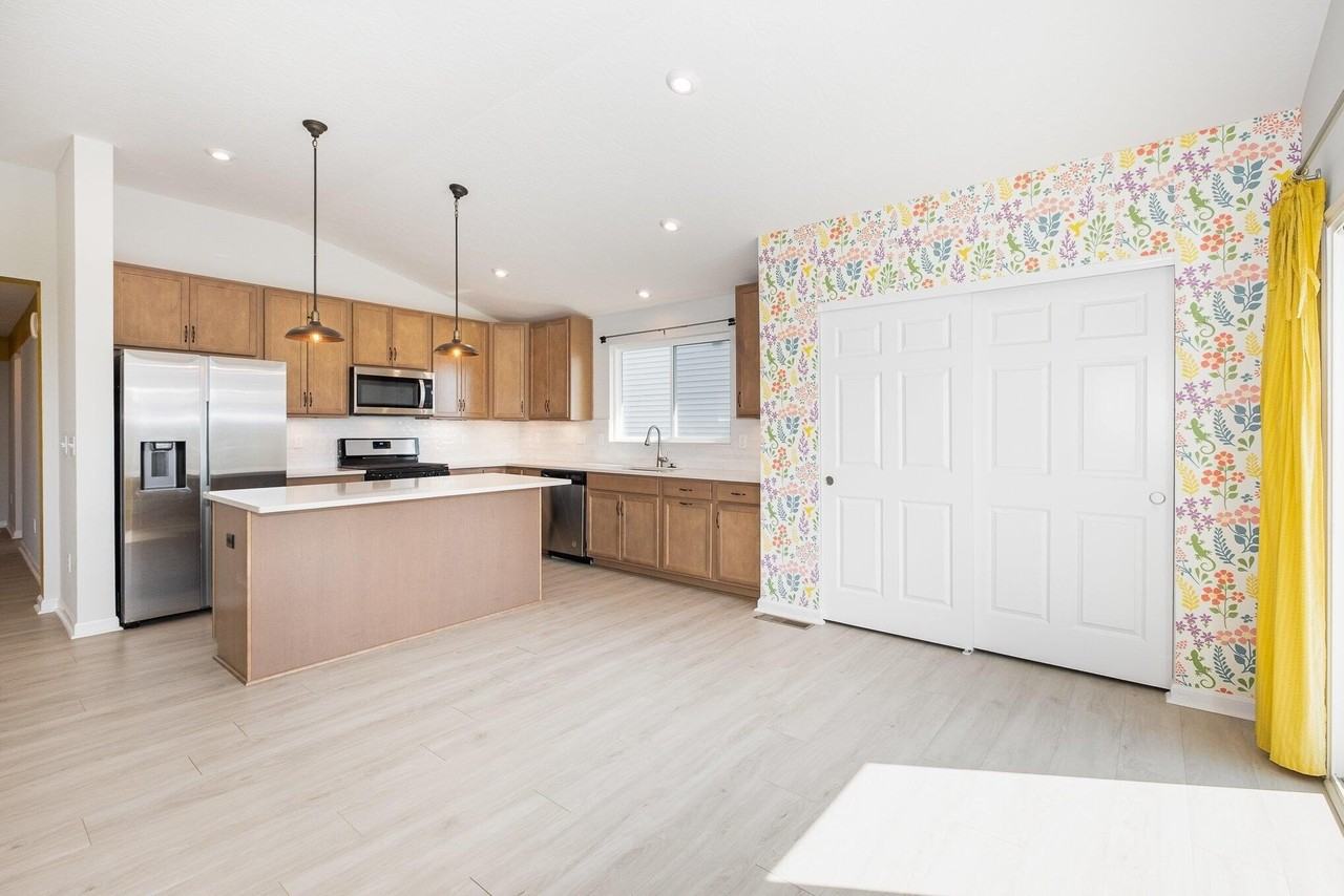 11035 Woodmont Way - Photo 3 of 25