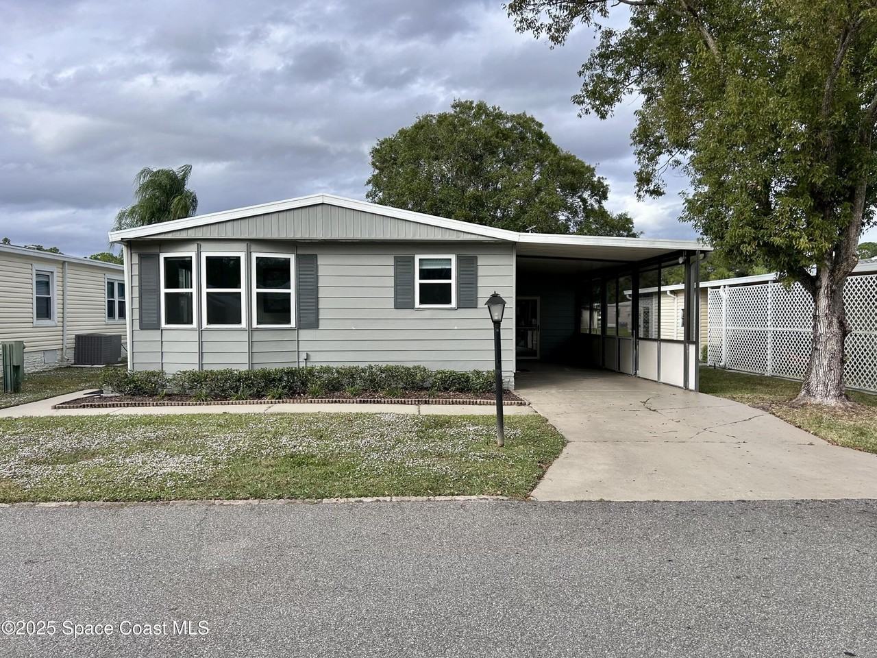 4407 Twin Lakes Dr - Photo 2 of 12