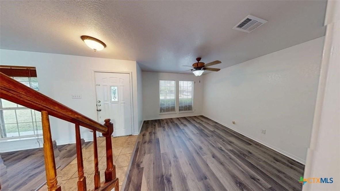 609 Man O War Drive - Photo 5 of 43