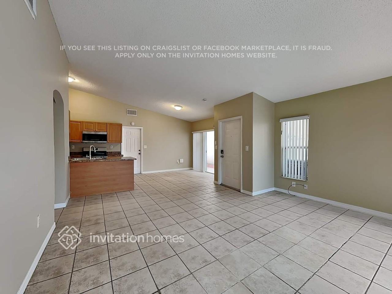 8410 Sw 157th Ct - Photo 4 of 19