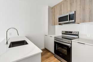 816 2e Avenue - Photo 1 of 1