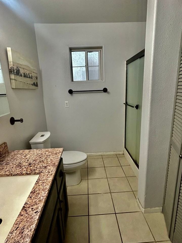 13407 East 55th Street - Photo 7 of 11