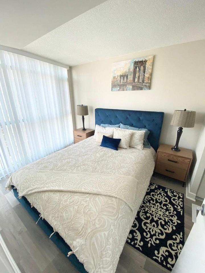 21 Iceboat Terr #1345809P - Photo 4 of 18