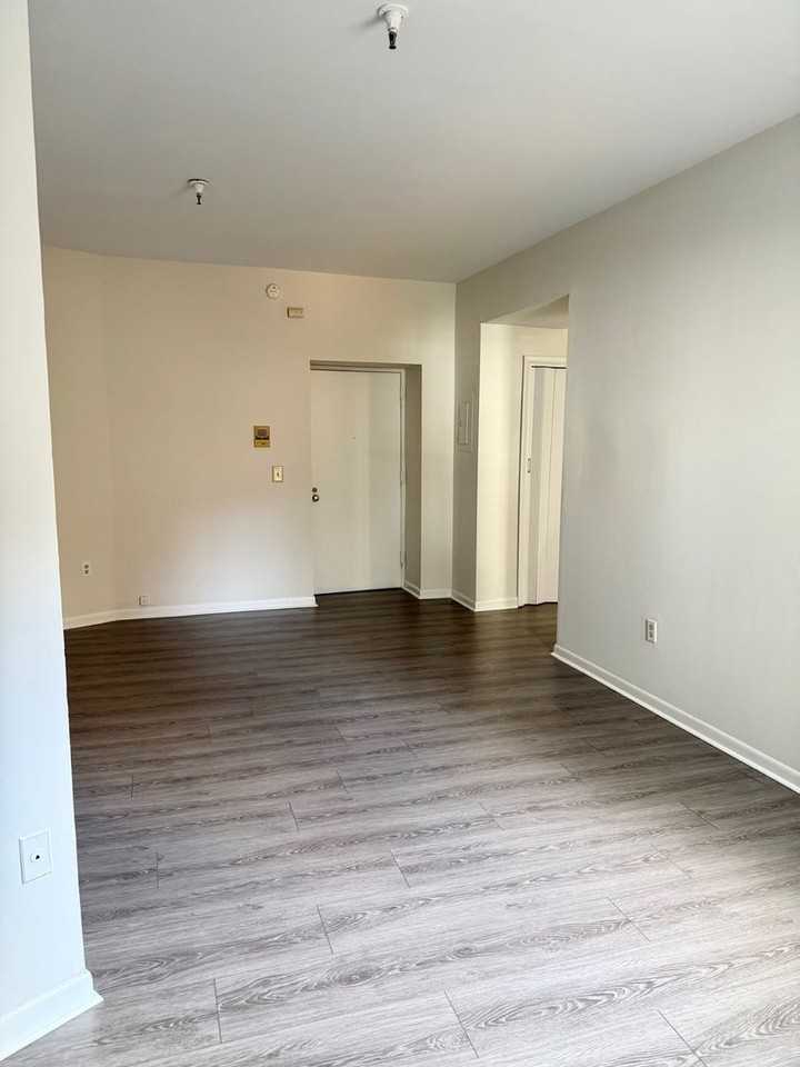 11 Broadway - Photo 4 of 14