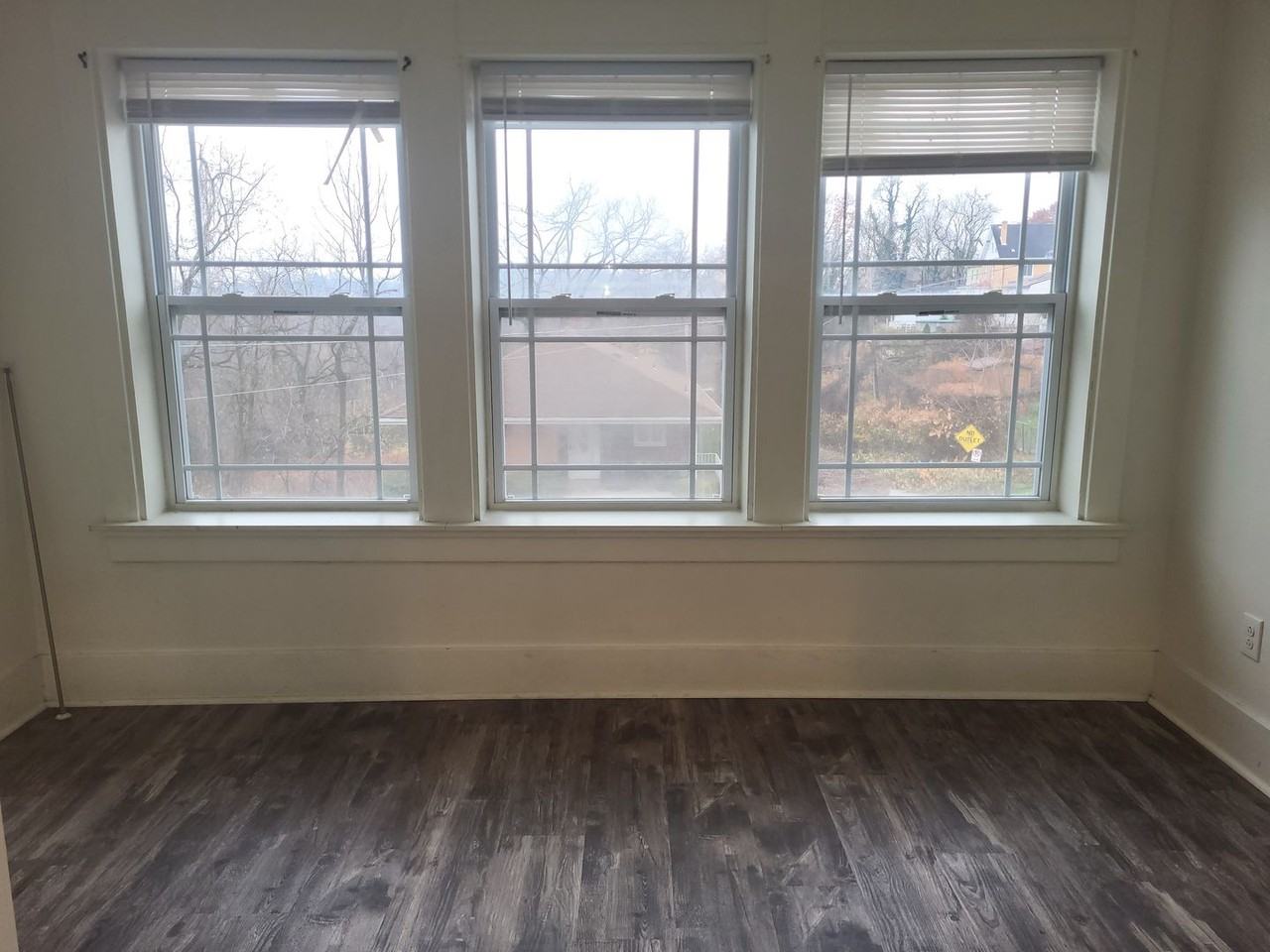 315 Birmingham Avenue - Photo 4 of 17