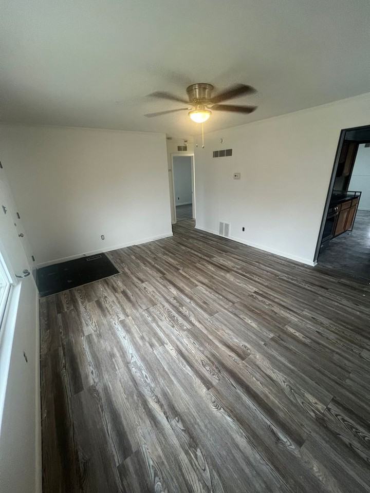 8628 Chapp Avenue - Photo 2 of 12