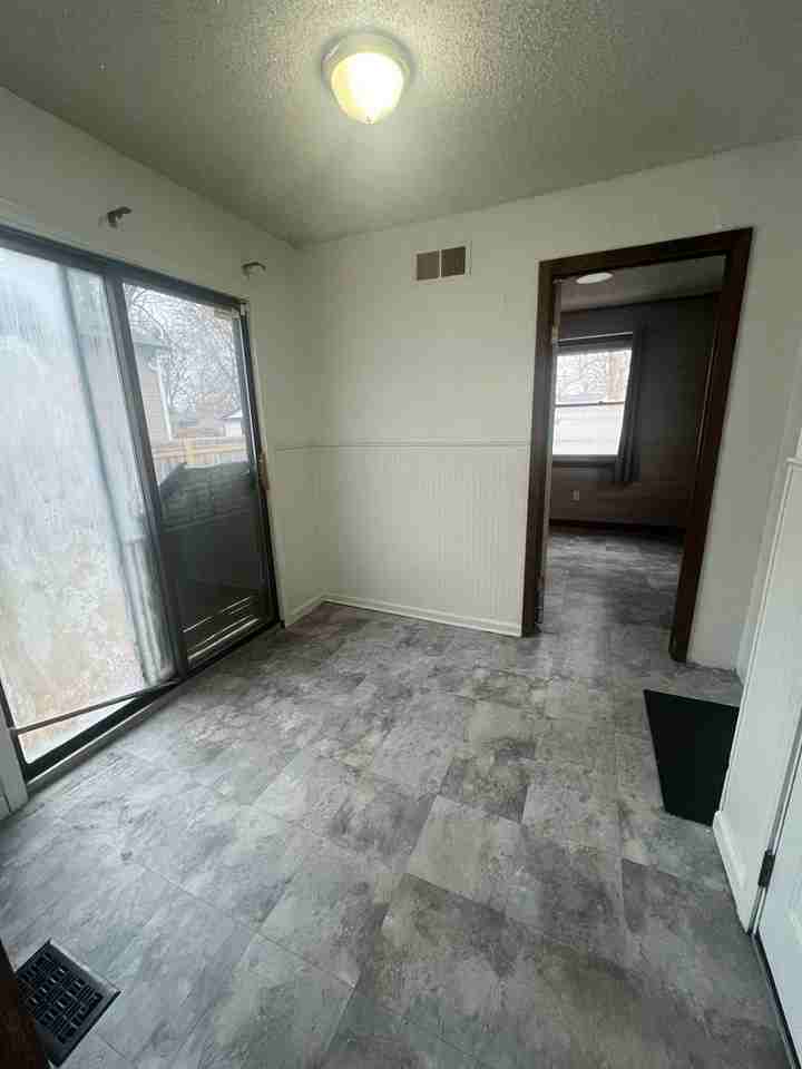 8628 Chapp Avenue - Photo 4 of 12