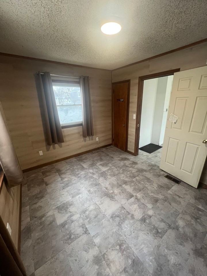 8628 Chapp Avenue - Photo 6 of 12