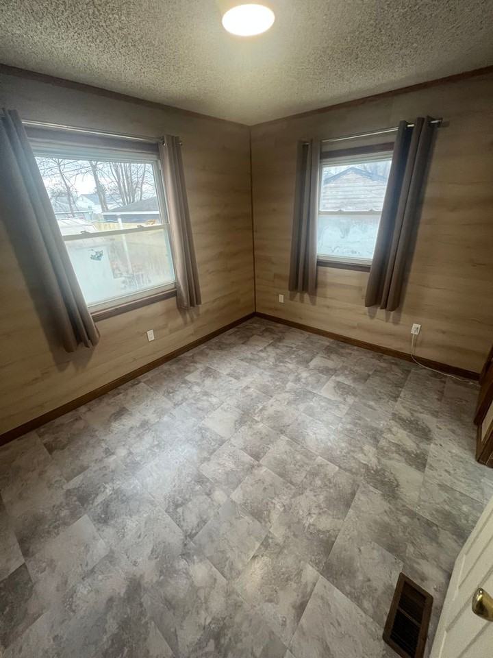 8628 Chapp Avenue - Photo 7 of 12