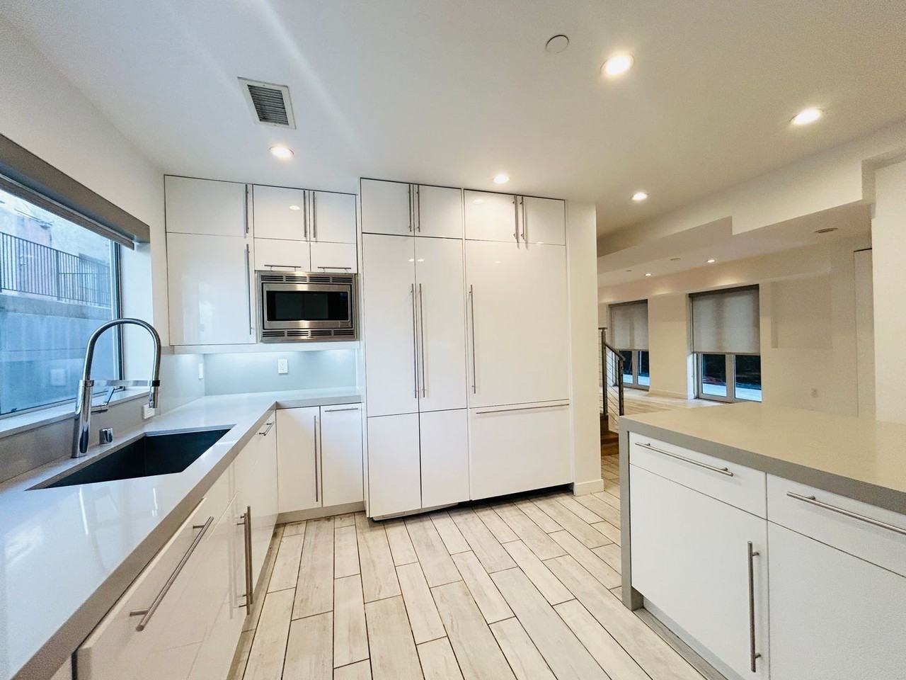 947 4th Street - Photo 4 of 13