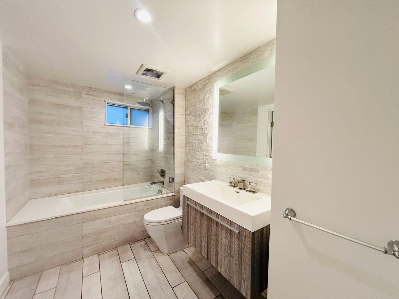 947 4th Street - Photo 7 of 13