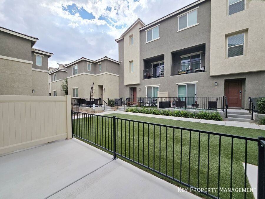 2843 Kona Blue Lane #3 - Photo 5 of 36