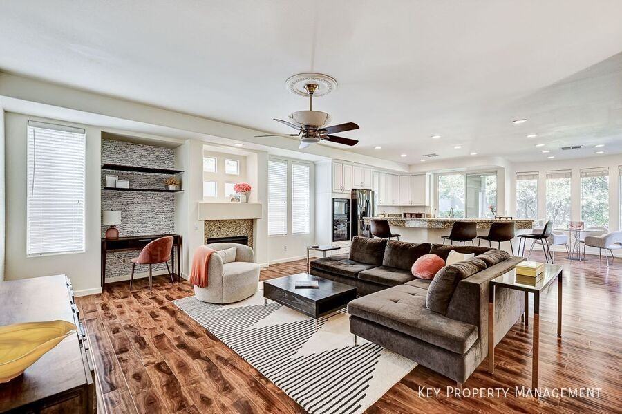 8816 Cortile Dr - Photo 5 of 15