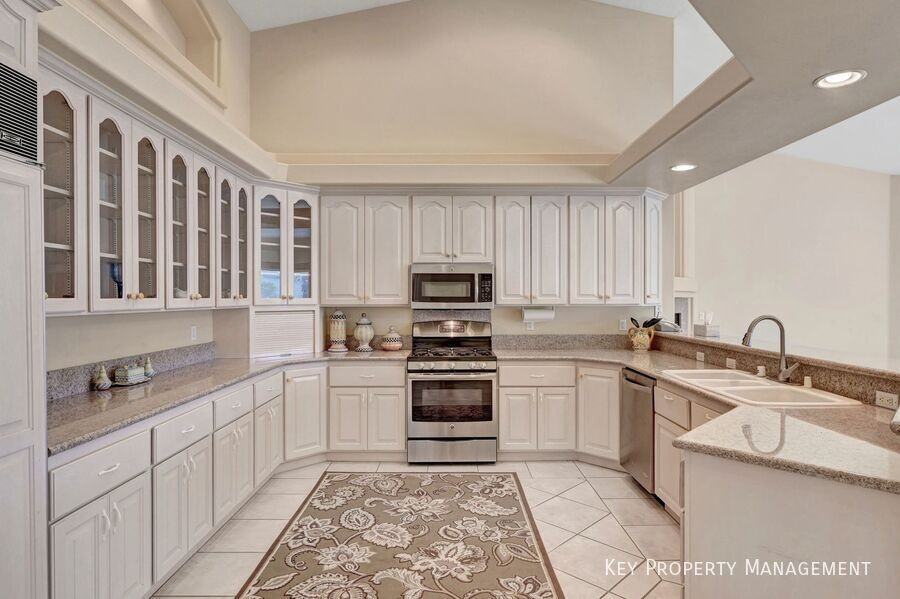 4683 Clay Peak Drive - Photo 5 of 22