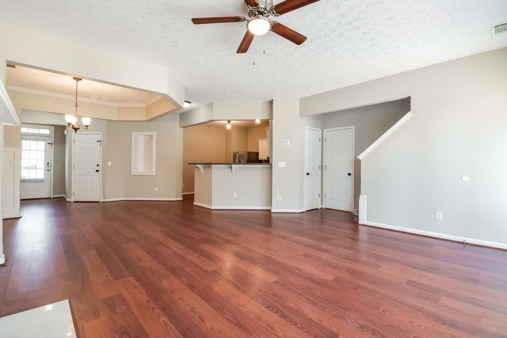 237 Winterbury Dr - Photo 5 of 17